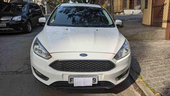 FORD FOCUS 2.0 SE 16V FLEX 4P POWERSHIFT